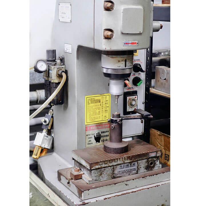 Riveting Machine