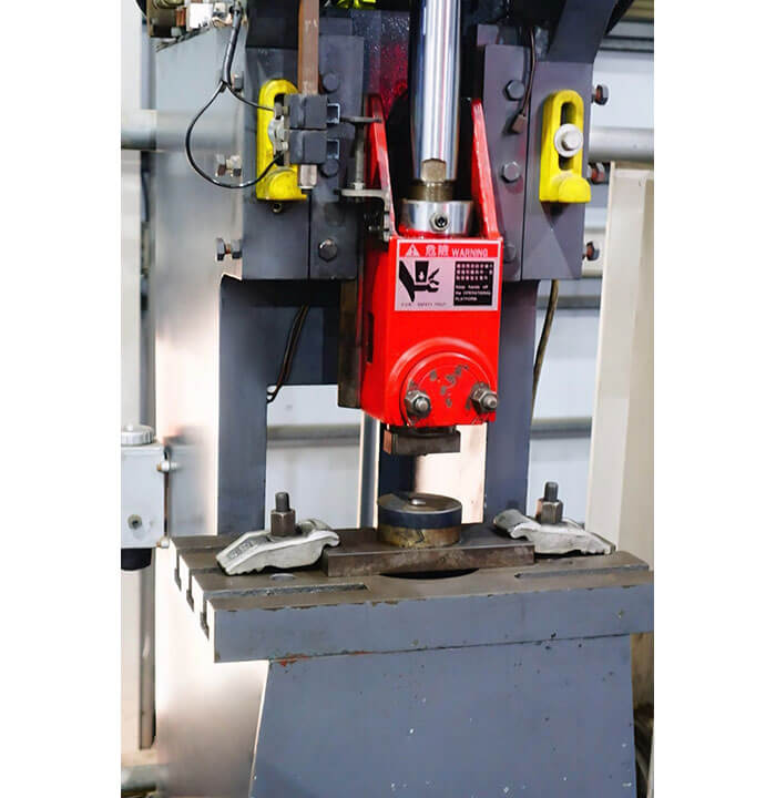 Hydraulic press