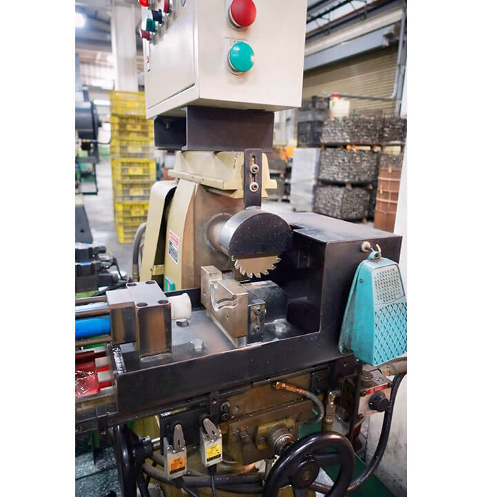 Slotting Machine